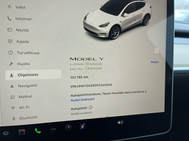 Tesla Model Y vaihtoauto