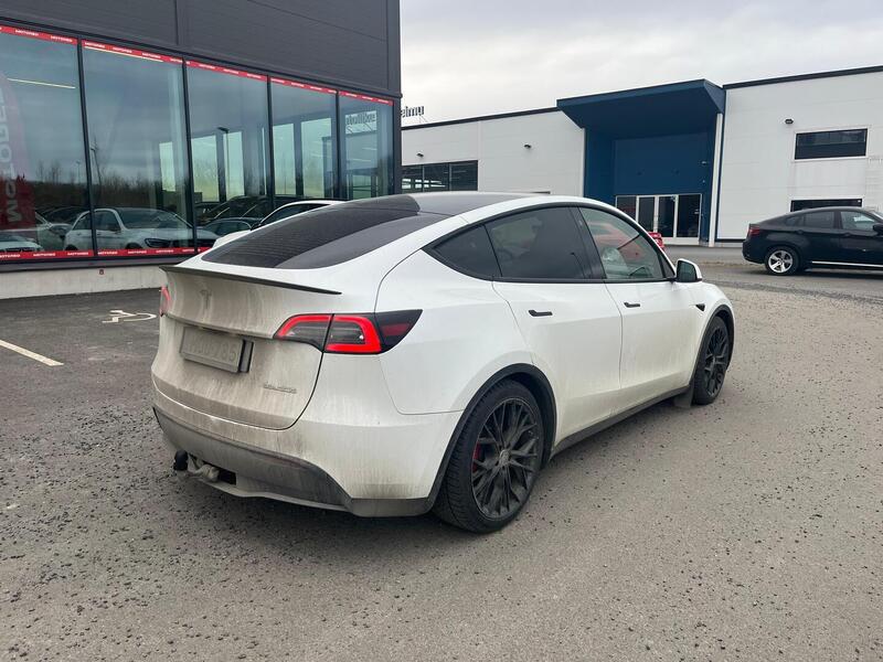 Tesla Model Y vaihtoauto