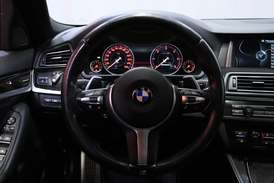 BMW M550d vaihtoauto