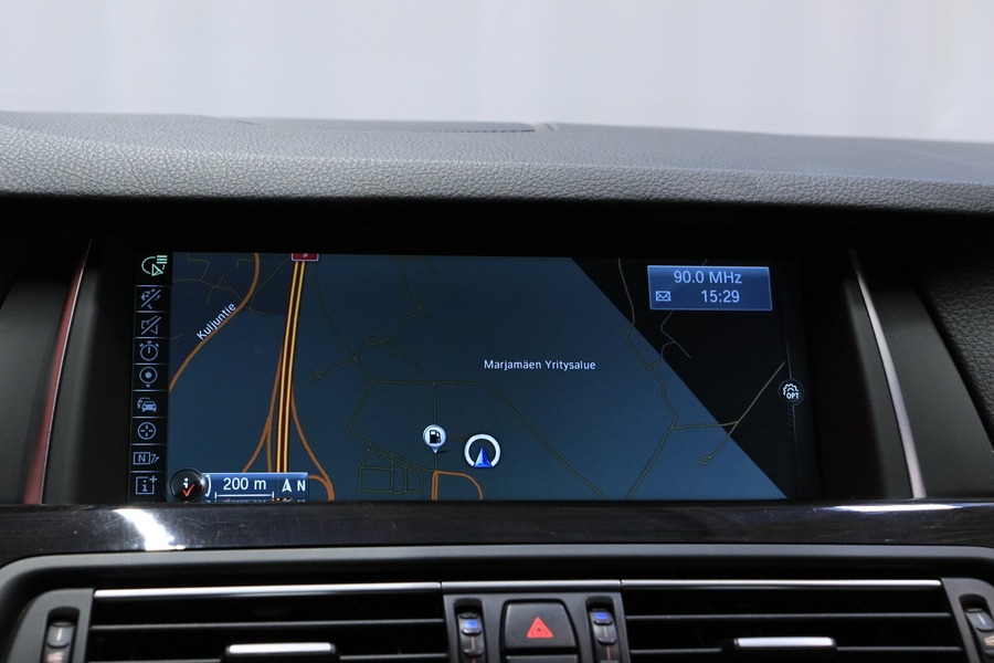 BMW M550d vaihtoauto