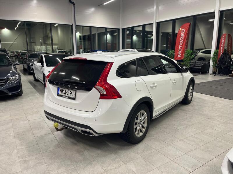 Volvo V60 Cross Country vaihtoauto