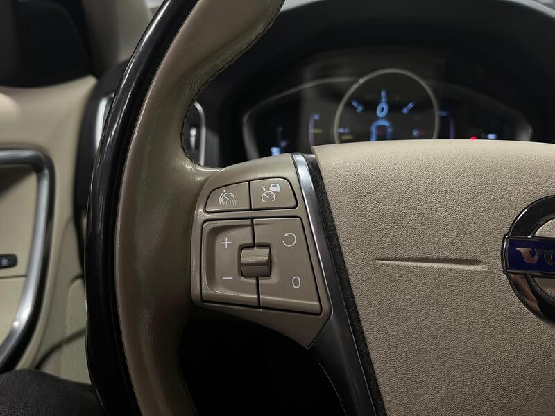 Volvo V60 Cross Country vaihtoauto