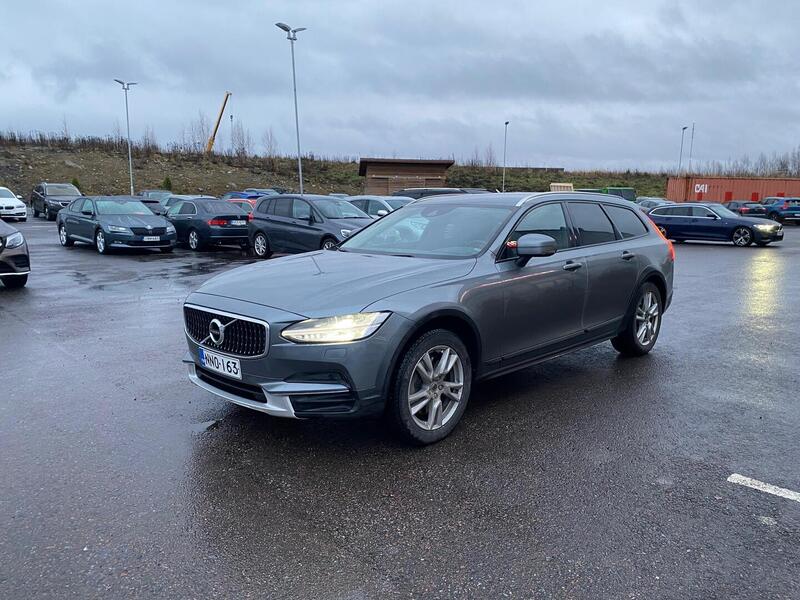 Volvo V90 Cross Country vaihtoauto