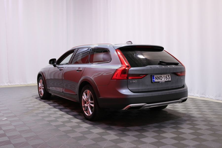 Volvo V90 Cross Country vaihtoauto