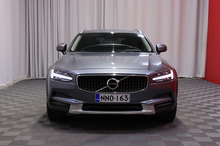 Volvo V90 Cross Country vaihtoauto