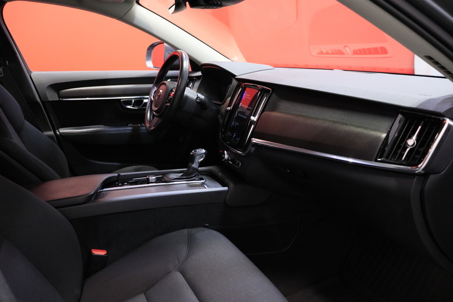 Volvo V90 Cross Country vaihtoauto