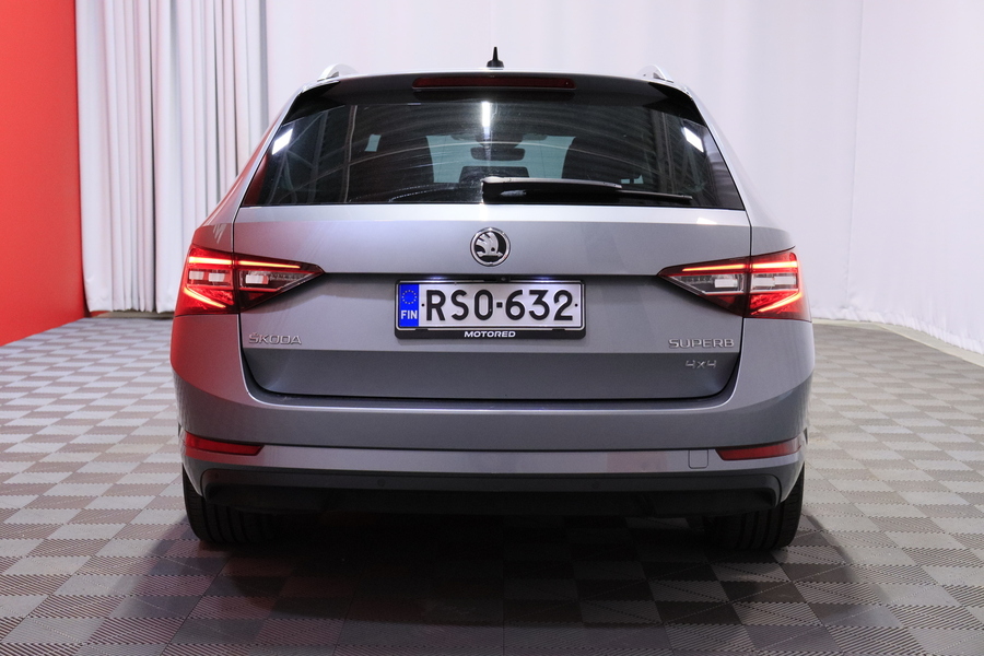 Skoda Superb vaihtoauto