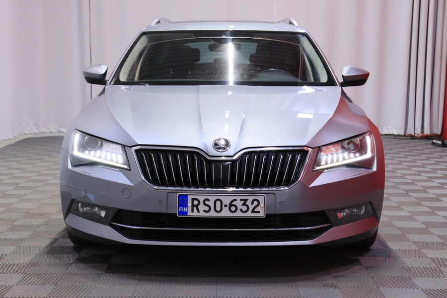 Skoda Superb vaihtoauto