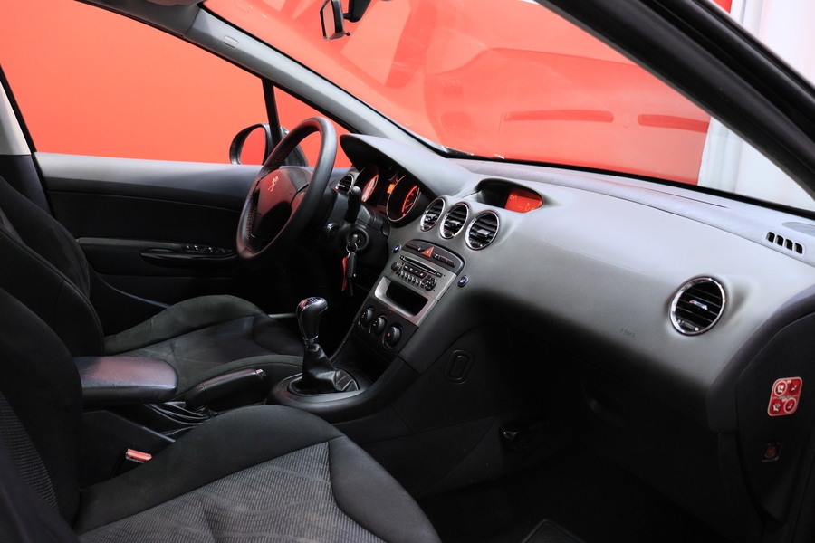 Peugeot 308 vaihtoauto