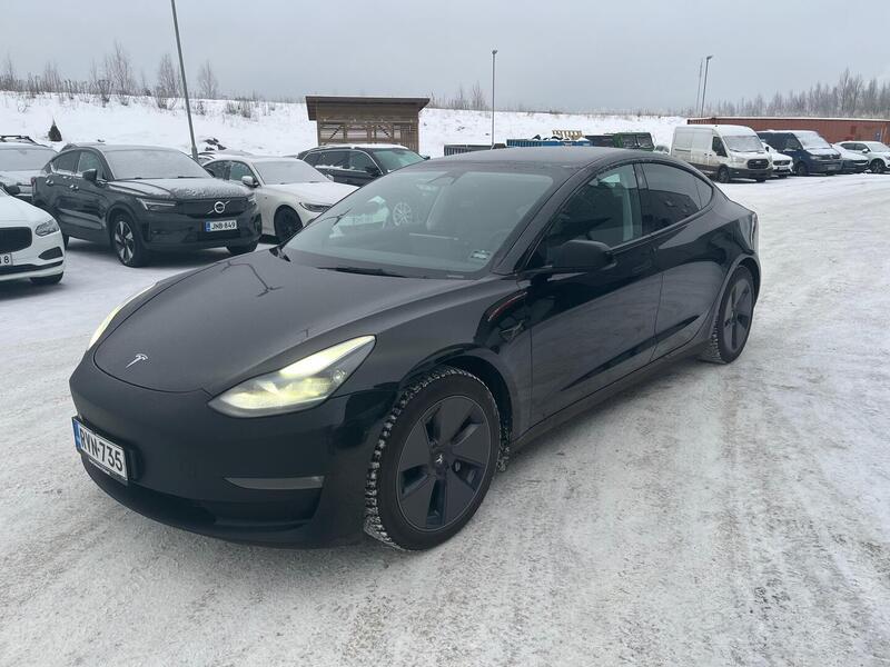 Tesla Model 3 vaihtoauto
