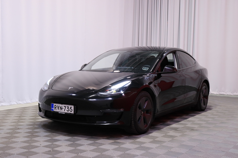 Tesla Model 3 vaihtoauto