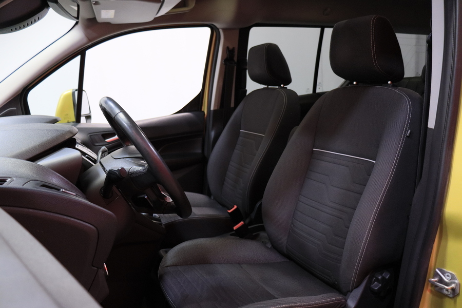 Ford Grand Tourneo Connect vaihtoauto