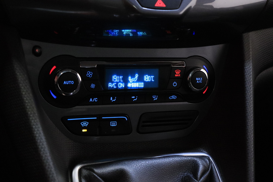 Ford Grand Tourneo Connect vaihtoauto