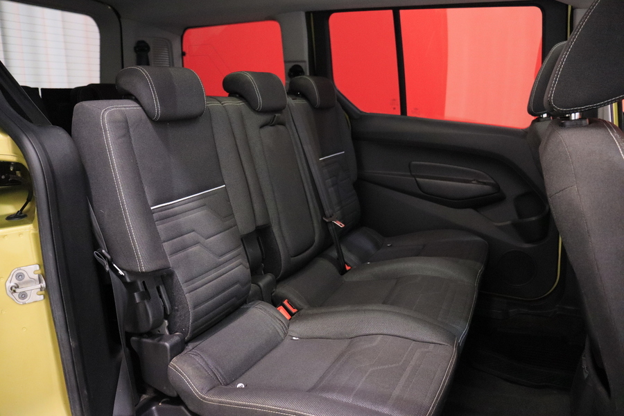 Ford Grand Tourneo Connect vaihtoauto