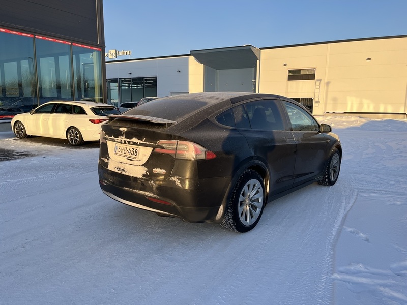 Tesla Model X vaihtoauto