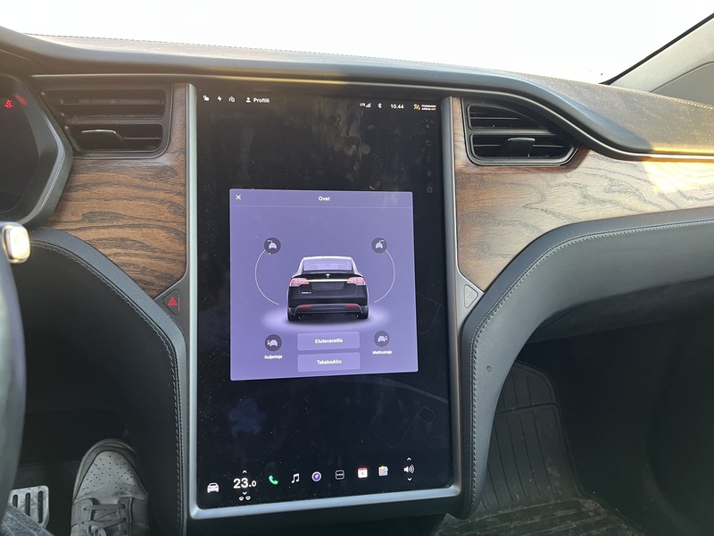 Tesla Model X vaihtoauto
