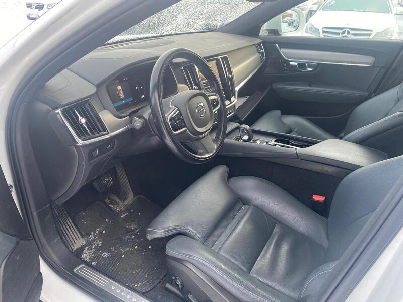 Volvo V90 Cross Country vaihtoauto