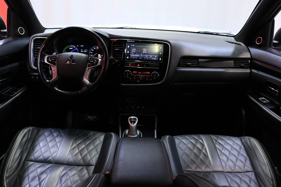 Mitsubishi Outlander vaihtoauto