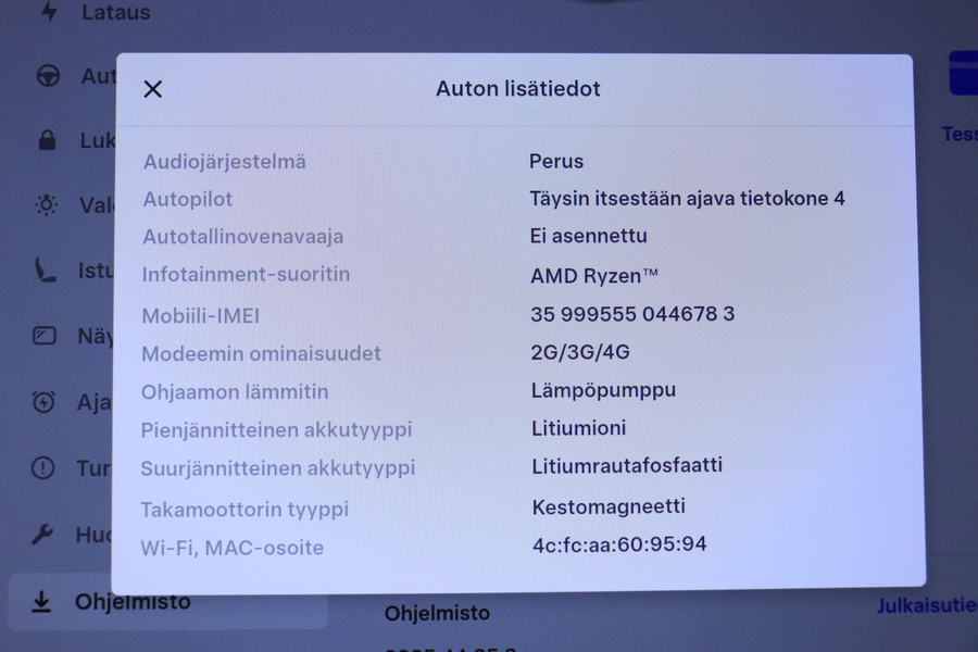 Tesla Model 3 vaihtoauto