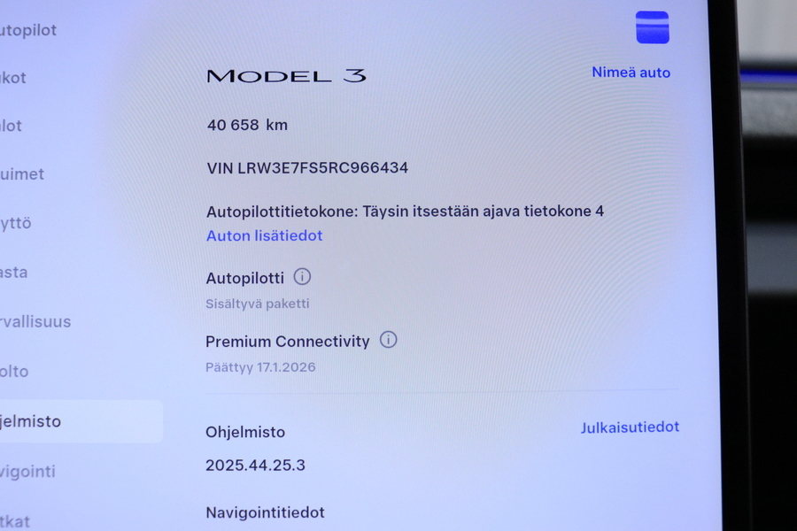 Tesla Model 3 vaihtoauto