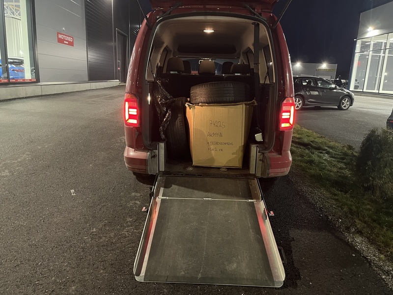 Volkswagen Caddy Maxi vaihtoauto