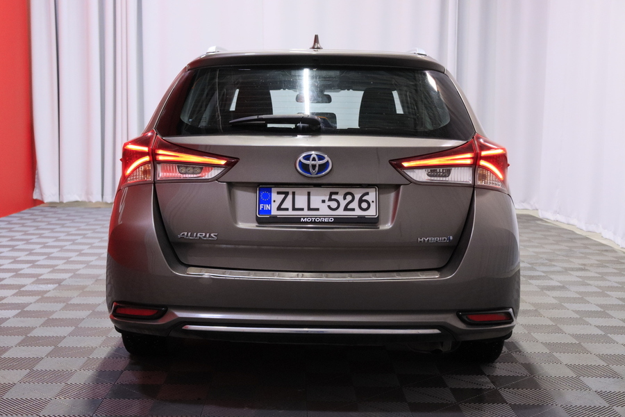 Toyota Auris vaihtoauto