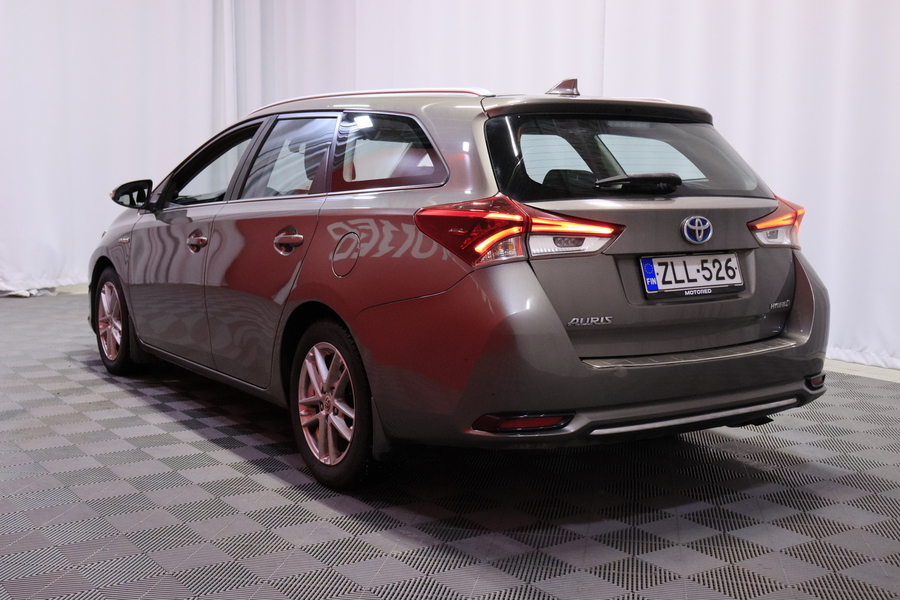 Toyota Auris vaihtoauto