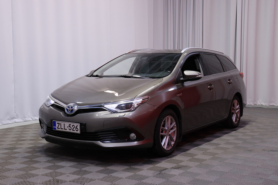 Toyota Auris vaihtoauto