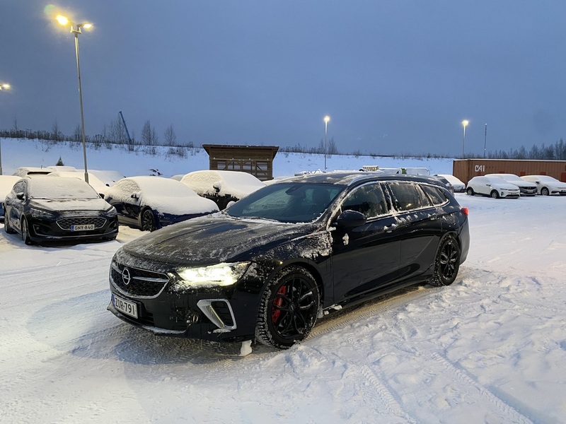 Opel Insignia vaihtoauto