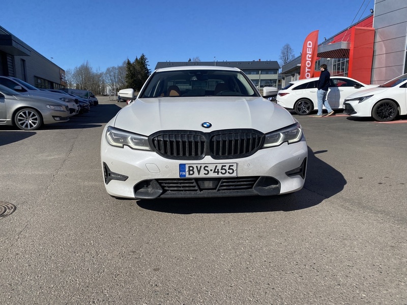 BMW 320 vaihtoauto