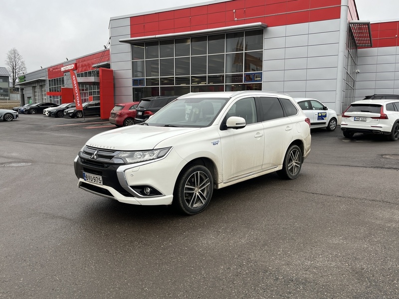 Mitsubishi Outlander PHEV vaihtoauto