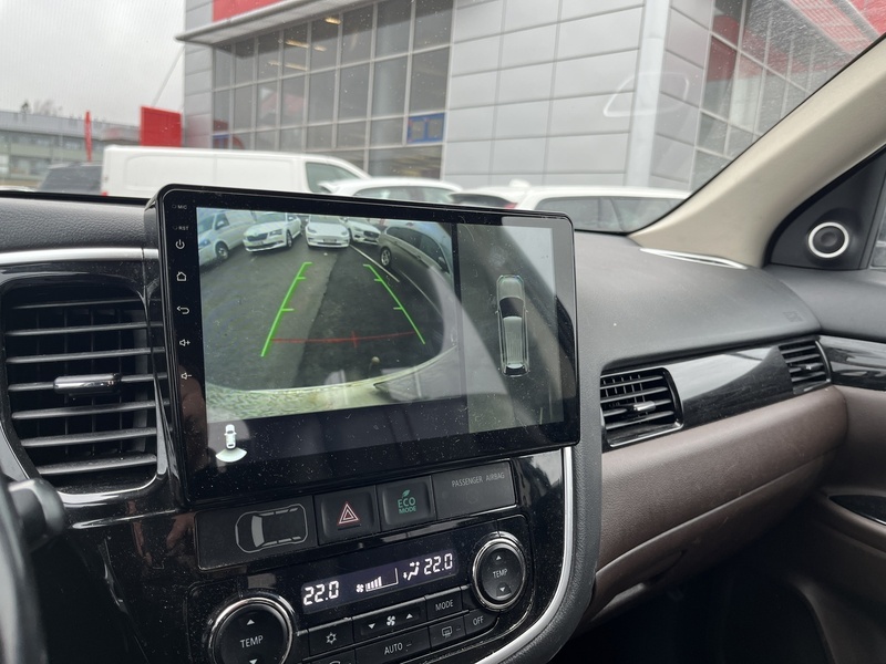 Mitsubishi Outlander PHEV vaihtoauto