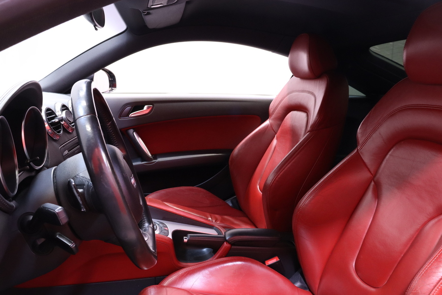 Audi TT vaihtoauto