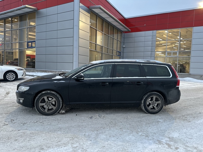 Volvo V70 vaihtoauto