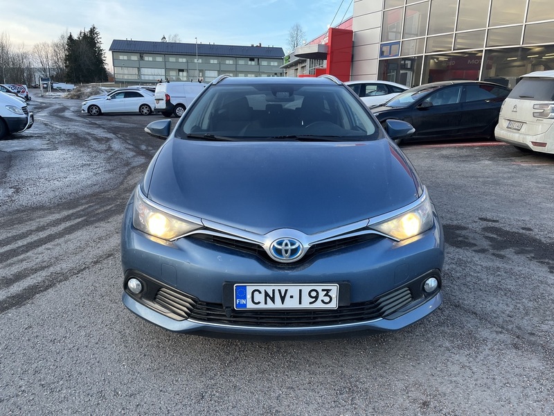 Toyota Auris vaihtoauto