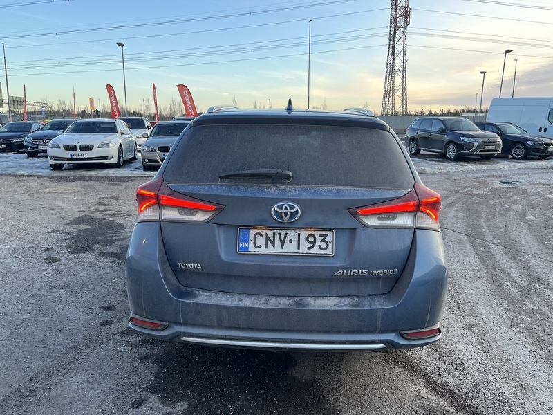 Toyota Auris vaihtoauto