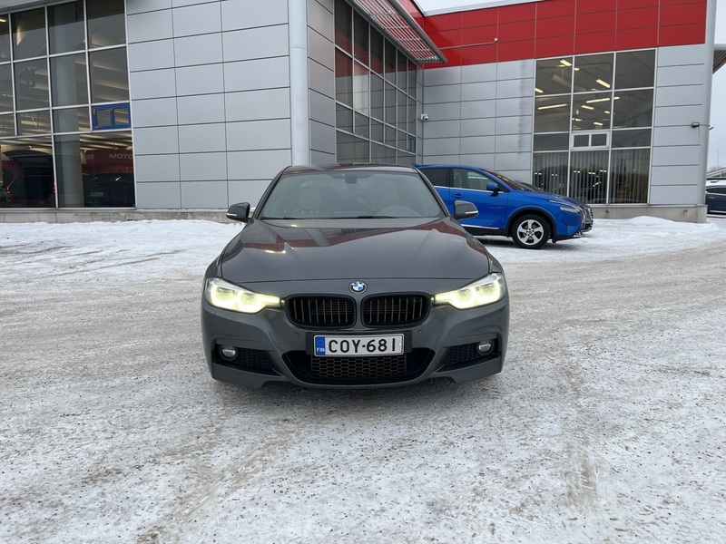 BMW 330 vaihtoauto