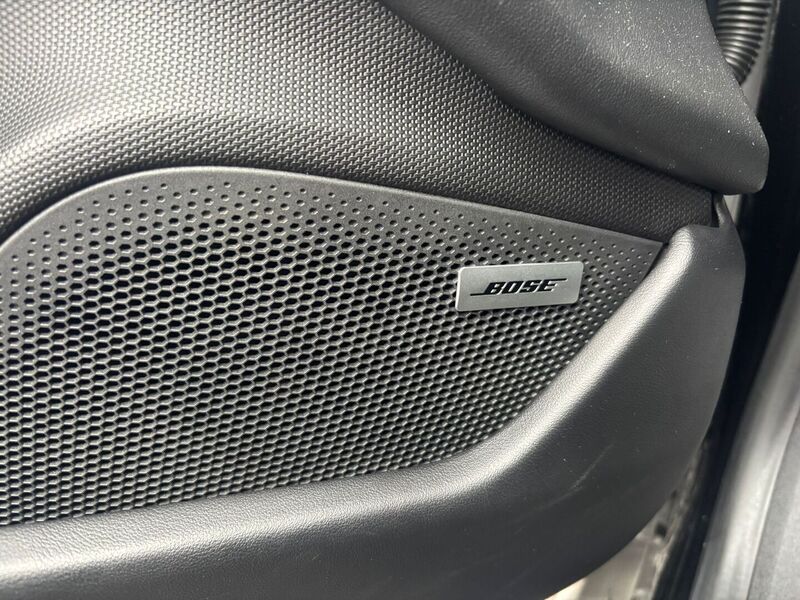 Porsche Taycan vaihtoauto