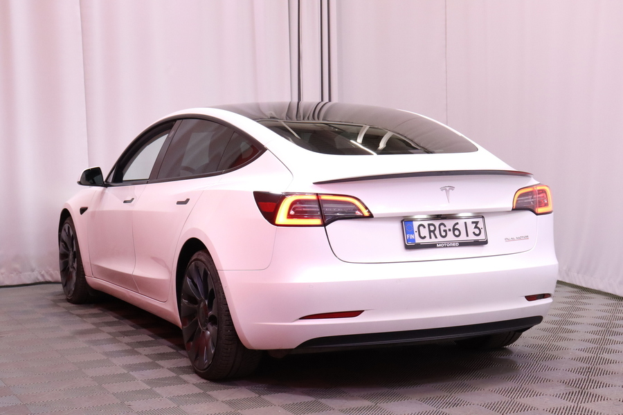 Tesla Model 3 vaihtoauto