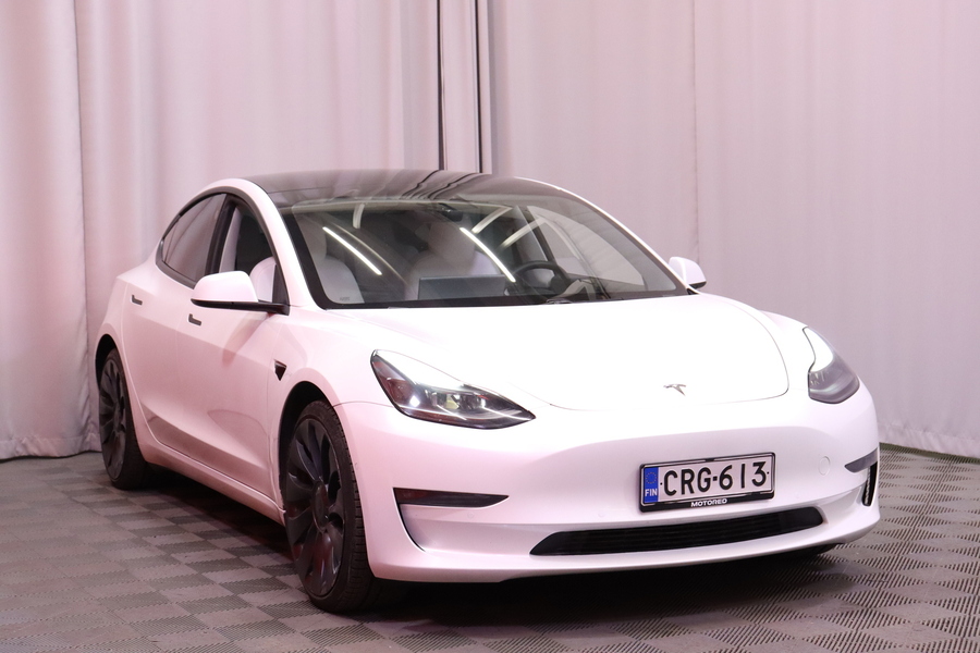 Tesla Model 3 vaihtoauto