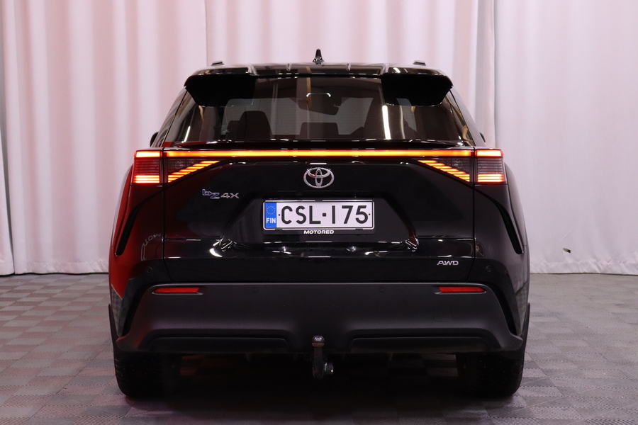 Toyota bZ4X vaihtoauto