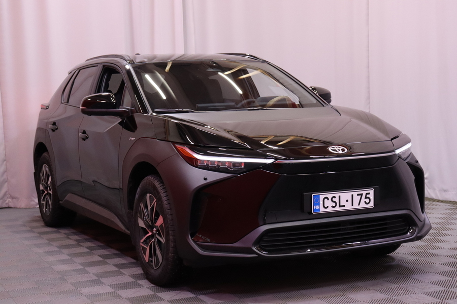 Toyota bZ4X vaihtoauto