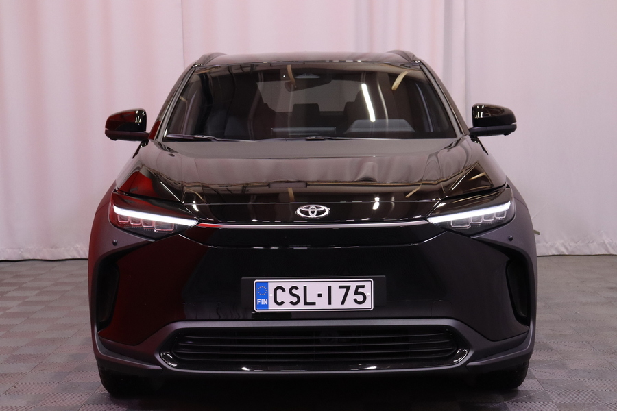 Toyota bZ4X vaihtoauto