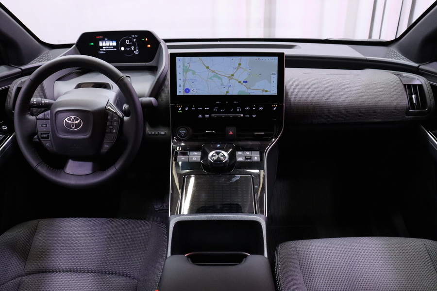 Toyota bZ4X vaihtoauto