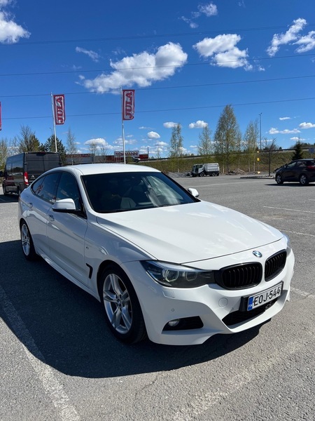 BMW 320 vaihtoauto