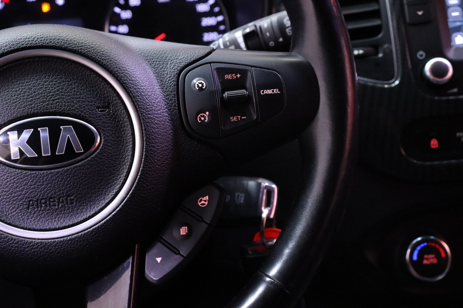 Kia Carens vaihtoauto