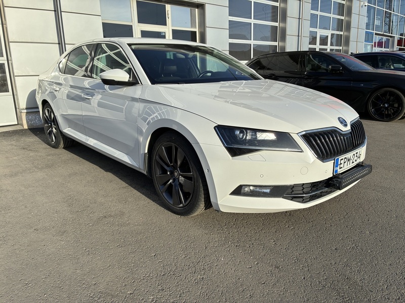 Skoda Superb vaihtoauto