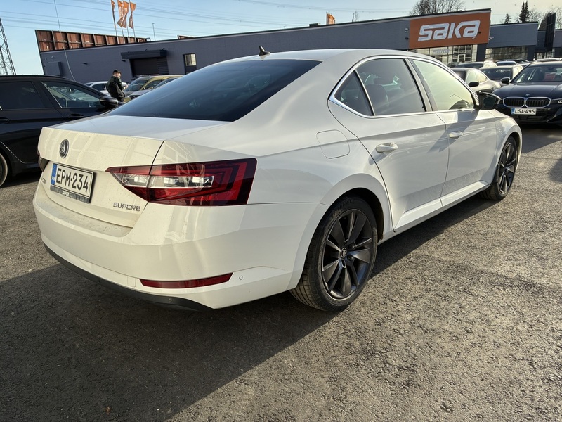 Skoda Superb vaihtoauto