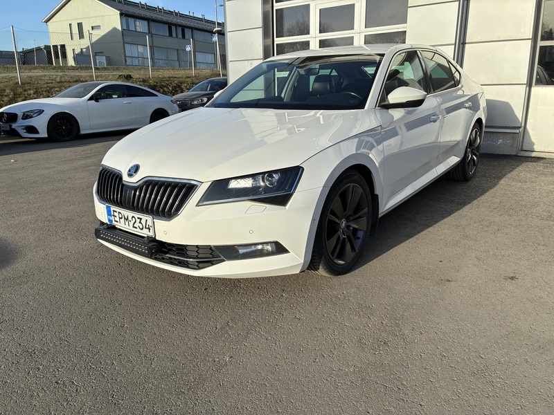 Skoda Superb vaihtoauto