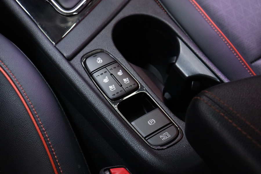 Kia Niro plug-in vaihtoauto